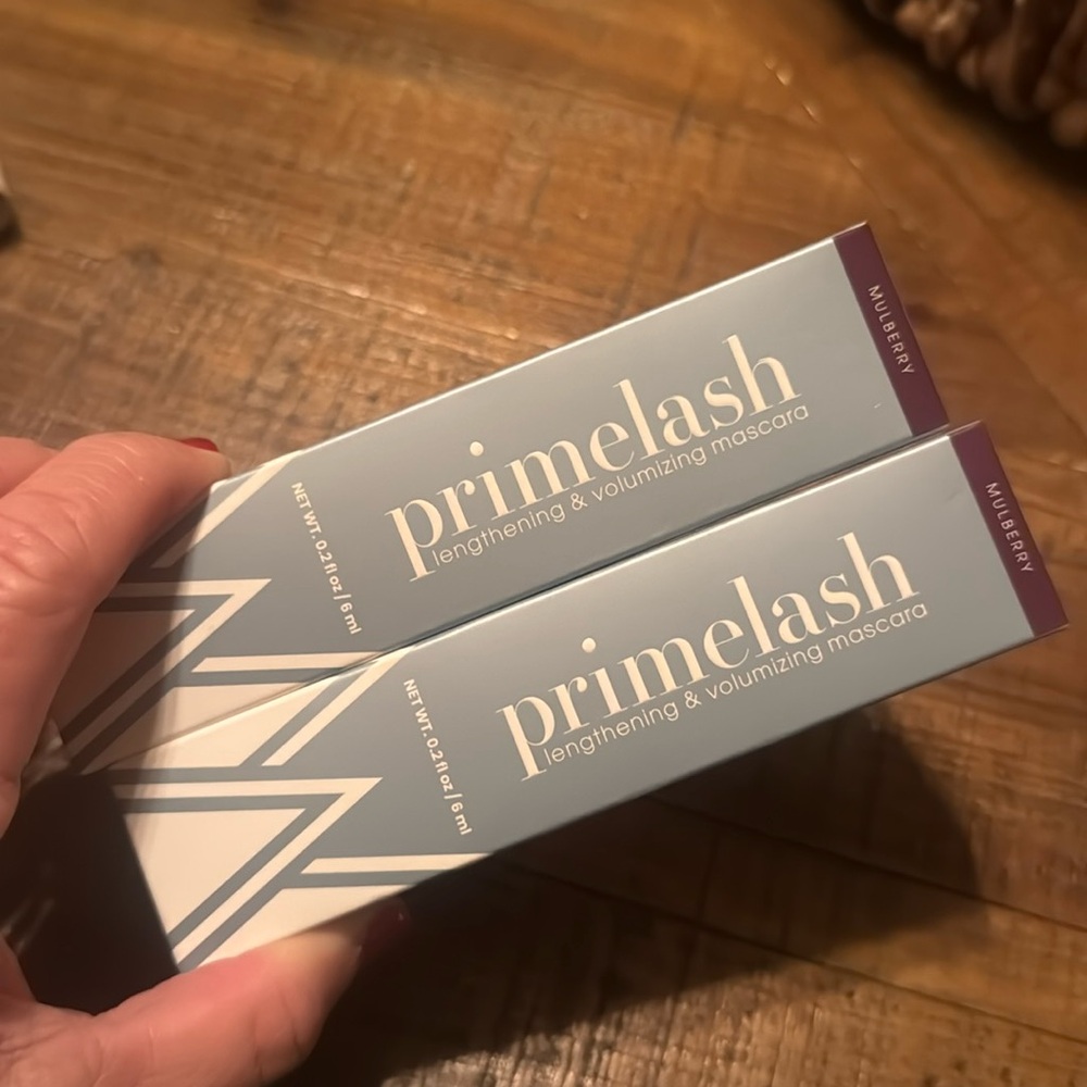 Primelash Lengthening & Volumizing Mascara
New never opened color is Mulberry